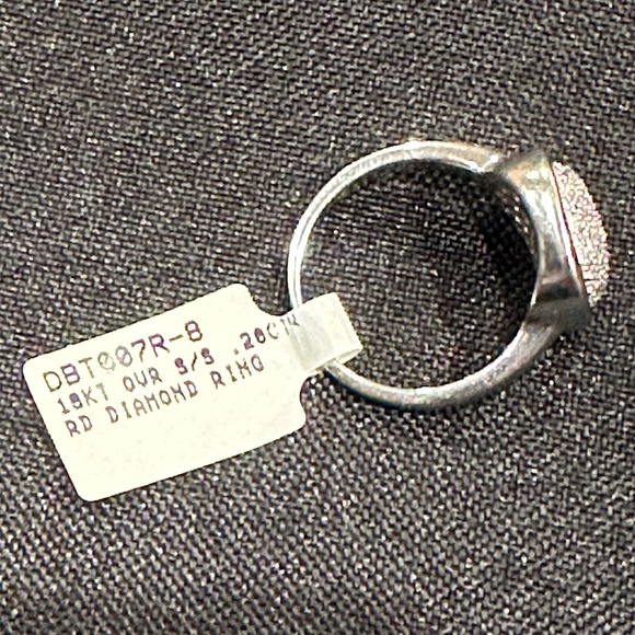 New 18k & Silver Diamond Ring - Picture 2 of 11